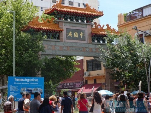 [新聞]   阿根廷移民局將在中國街為華人更換新式身份證