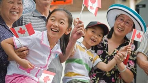 [新聞] 加拿大華裔關注自由黨移民政策期放寬團聚移民